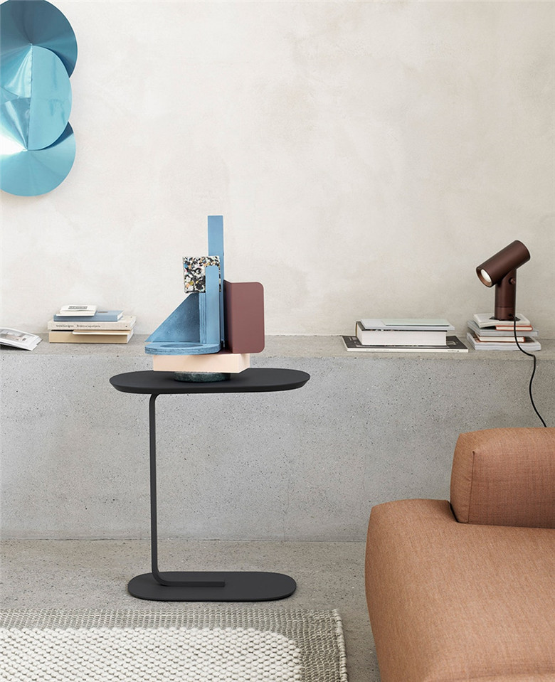 1554720581188296Relate-sidetable-black-pebble-light-grey-connect-remix-252-beam-compile-bookend-Muuto-med-res.jpg